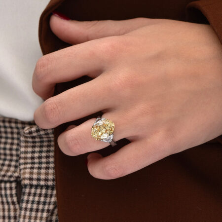 Luxury Engagement Ring